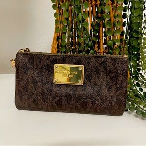 Michael Kors Wristlet